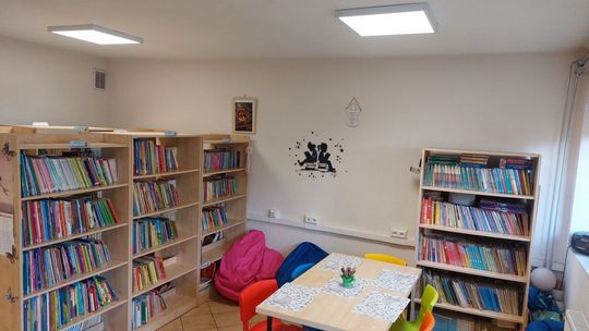 Biblioteka marzeń. Uczniowie i sponsorzy zmienili ją nie do poznania