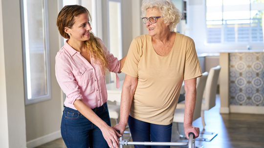 Bon senioralny 2026. Ma pomóc seniorowi i jego rodzinie