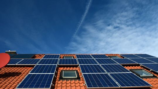 Fotowoltaika w Wielkopolsce – jak nie przepłacić za instalację i falownik?
