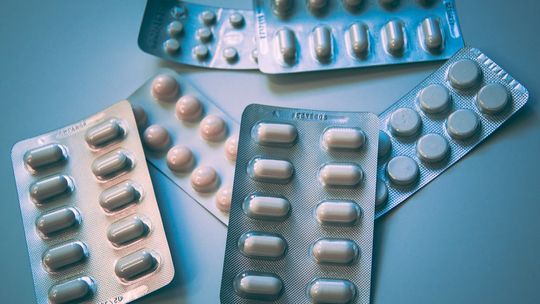 Jakie leki przeciwbólowe wybrać – paracetamol, ibuprofen czy coś innego?