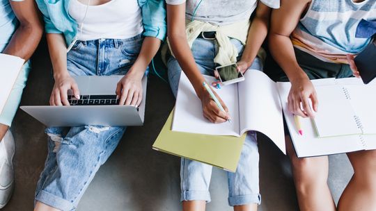 Jeszcze nie jest za późno, aby zapisać się na studia. Po tym kierunku łatwo znajdziesz pracę