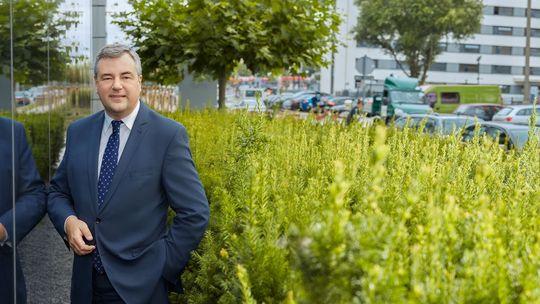 Kraków: Tu zaczyna się Twój sukces – zrób biznesową sesję zdjęciową, która robi wrażenie