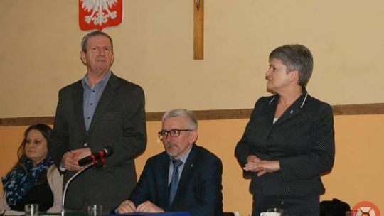 Krawężniki są, a chodnika brak