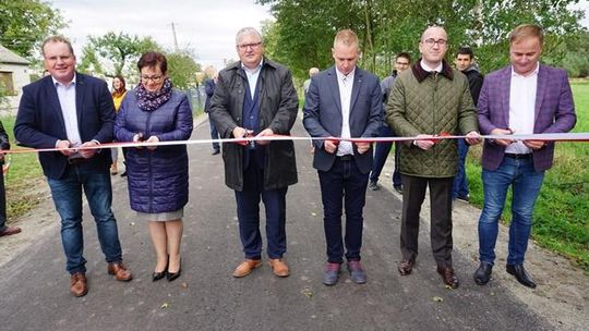 Marzenia się spełniają. Mieszańcy Tłoczyzny mają asfalt (galeria)