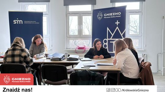 Najemcy mieszkań SIM w Gnieźnie podpisali umowy. 45 lokali przy ul. Cymsa trafi do nowych lokatorów