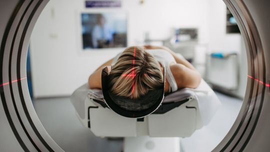 NFZ kończy się poduszka finansowa. Miliardy na rachunku za leczenie