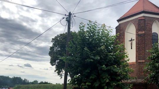 Nie dla "pajęczyn", tak dla światłowodu. Apel burmistrza Pyzdr