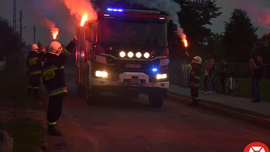 OSP Marzenin z nowym wozem strażackim (galeria)