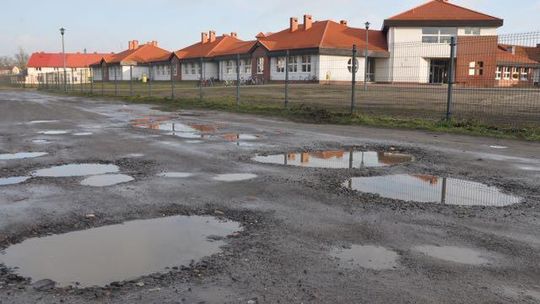 Radiowe SOS: Parking tylko z nazwy. W rzeczywistości to tor przeszkód