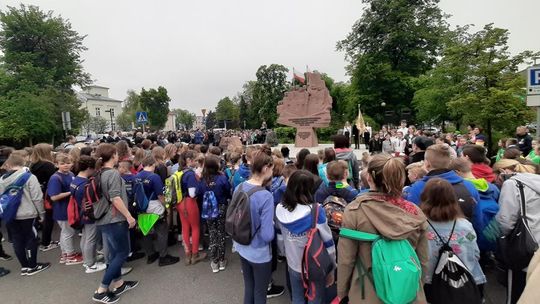 Rajd turystyczny ku czci strajkujących Dzieci Wrzesińskich (galeria)