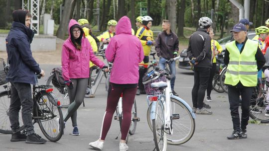 Rowerowe otwarcie nowej ścieżki w powiecie średzkim