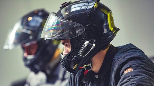 Rozmawiaj bez ograniczeń: Jak interkomy motocyklowe zmieniają Twoją jazdę