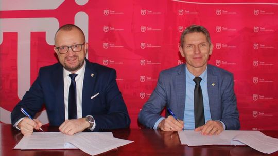 Słupca inwestuje w niskoemisyjny transport. Podpisano umowę partnerską