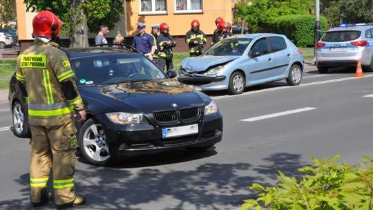 Stłuczka w centrum miasta. Wystarczyła chwila nieuwagi (galeria)