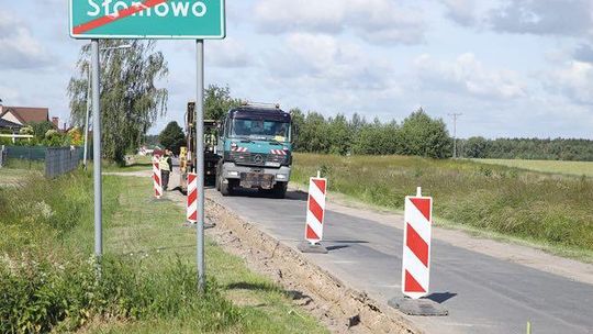 Stroma będzie równiejsza. Trwa przebudowa drogi gminnej