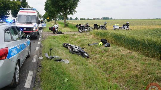 Tirem potrącił dwóch motocyklistów i uciekł z miejsca wypadku
