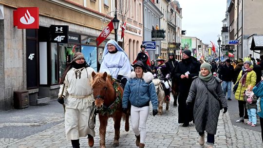 Trzej Królowie przeszli ulicami Środy Wielkopolskiej