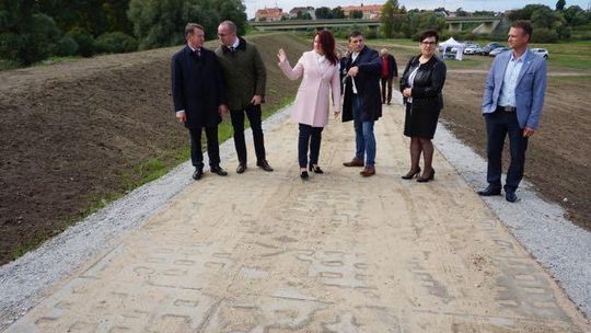 W Pyzdrach będzie bezpieczniej. Wały na Warcie zostaną wzmocnione