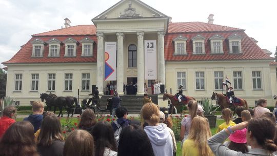 Winna Góra: zlot szkół im. Henryka Dąbrowskiego