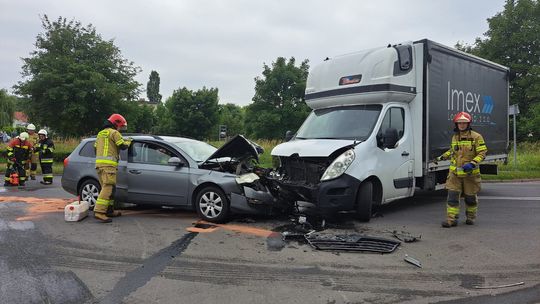 zderzenie dwóch pojazdów w Manieczkach