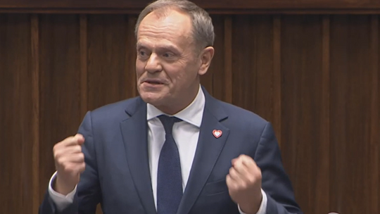 Wzrosło poparcie dla rządu. Duży skok. Mniej głosów na NIE