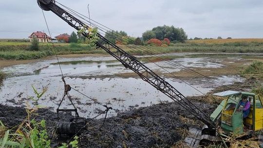 Zbiorniki Szybskie będą głębsze i czystsze. Prace już trwają