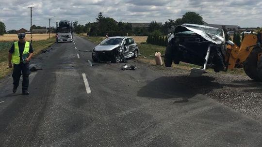 Zderzenie trzech samochodów na trasie średzkiej