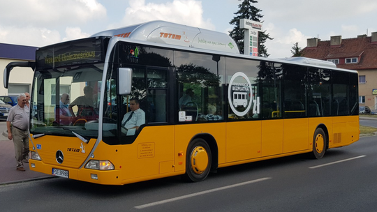 autobus komunikacji miejskiej w Śremie