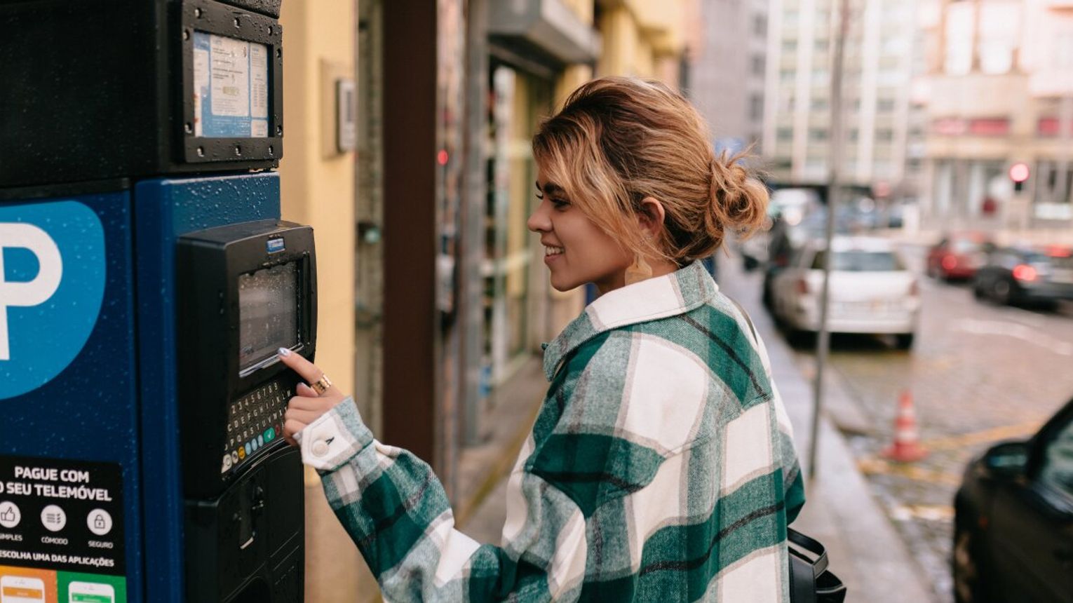 Zapłaciłeś za parking, a i tak dostałeś karę? Wyrok NSA daje kierowcom nową broń