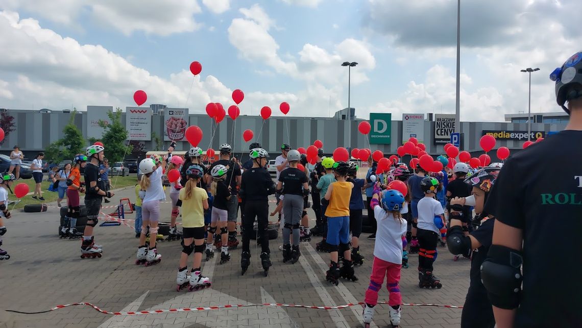 Mają po kilka lat, a rolkarstwo trenują połowę życia. Zawody Bladecross we Wrześni