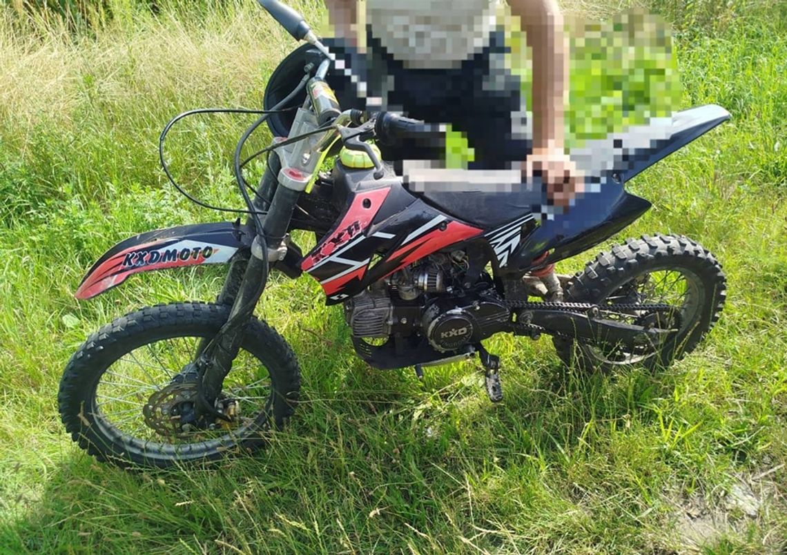 Bez prawa jazdy, bez OC i bez tablic. Motocrossowiec stanie przed sądem