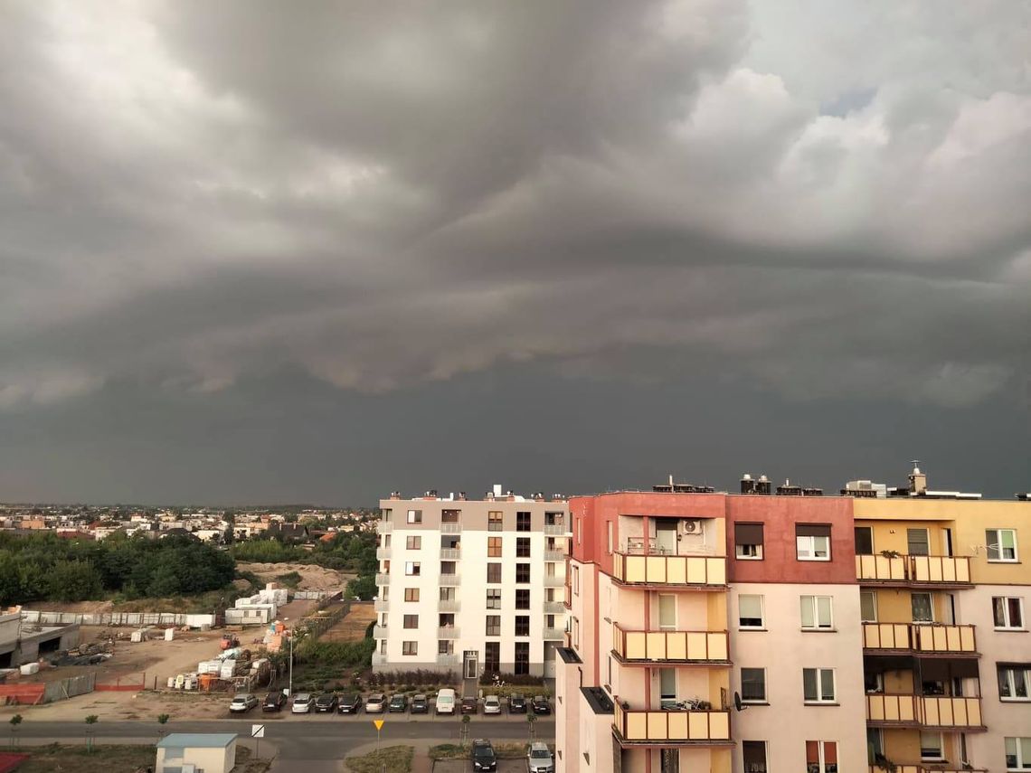 Burzowa środa w powiecie wrzesińskim. IMGW ostrzega