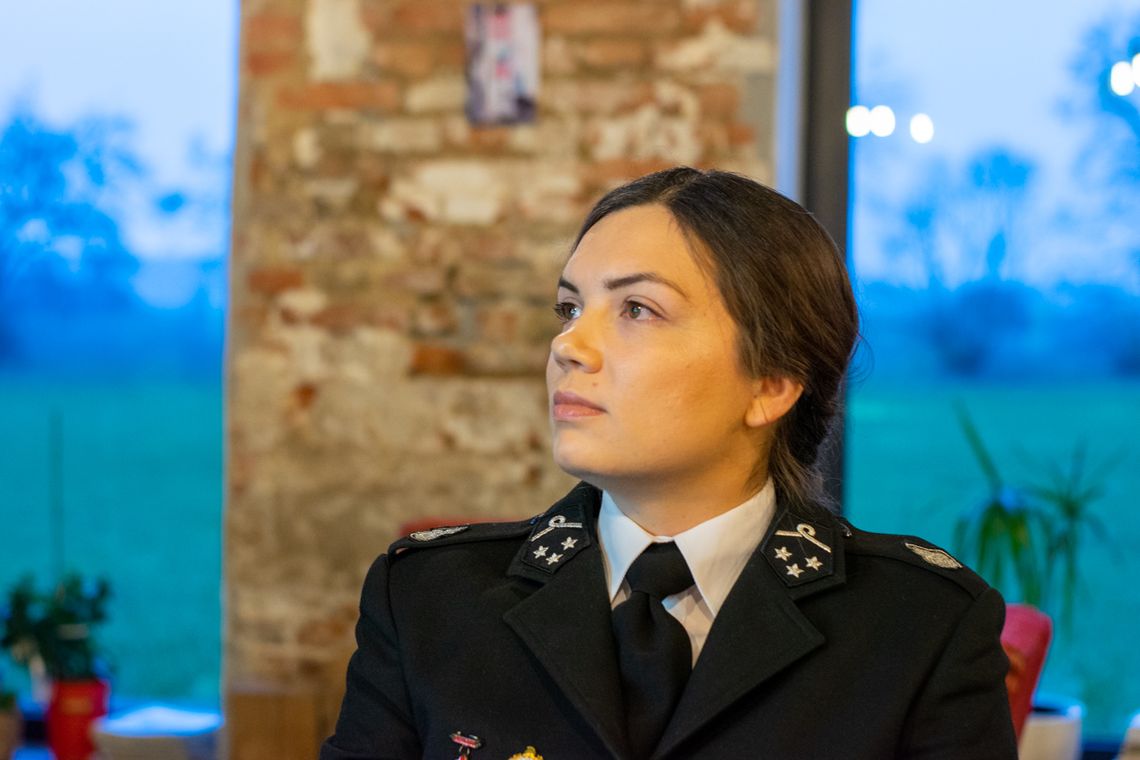 kobieta strażak w mundurze OSP