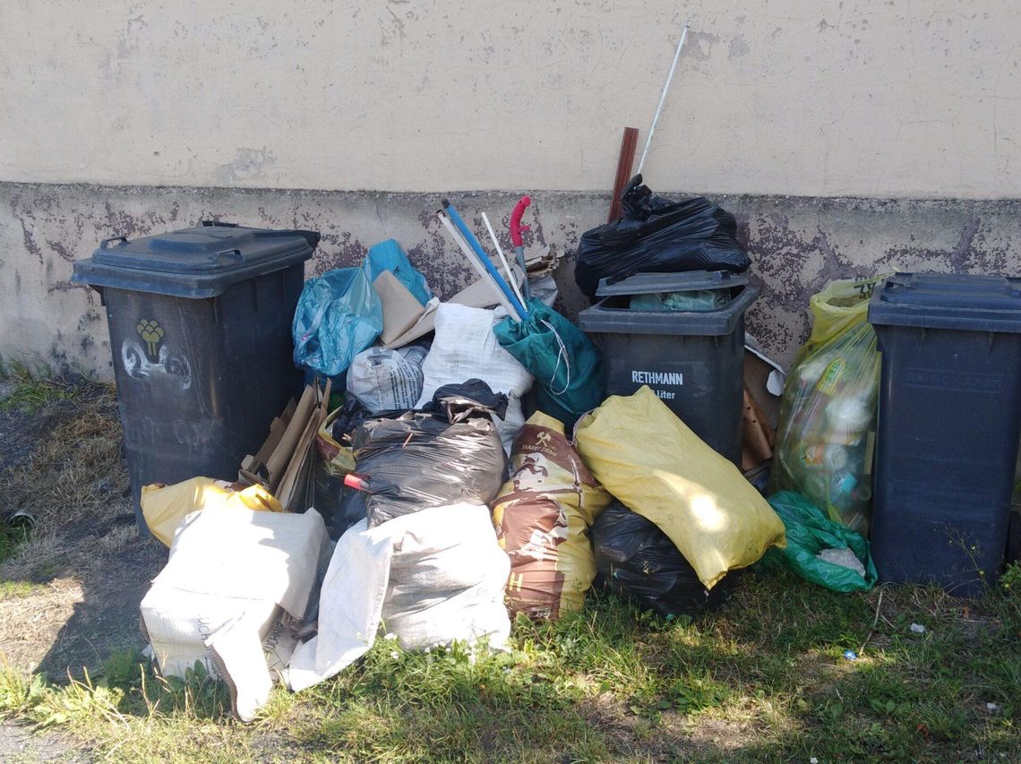 Kaczanowo: wyprowadził się i zapomniał o śmieciach