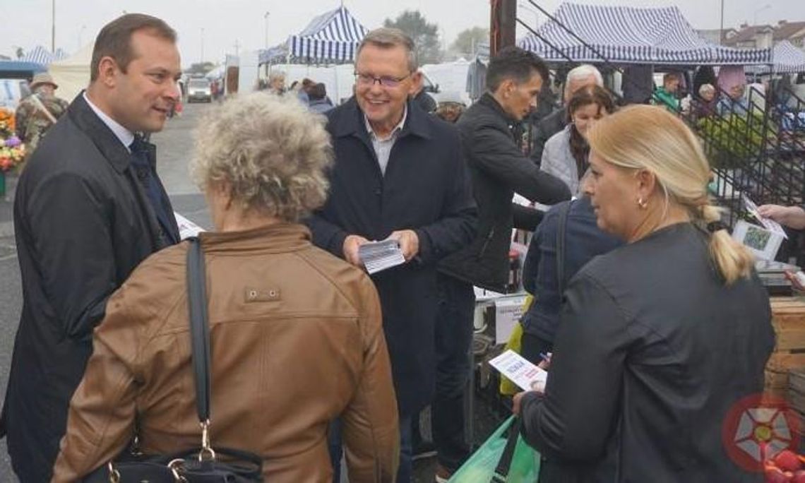 Kampania wyborcza na targowisku (galeria + video)