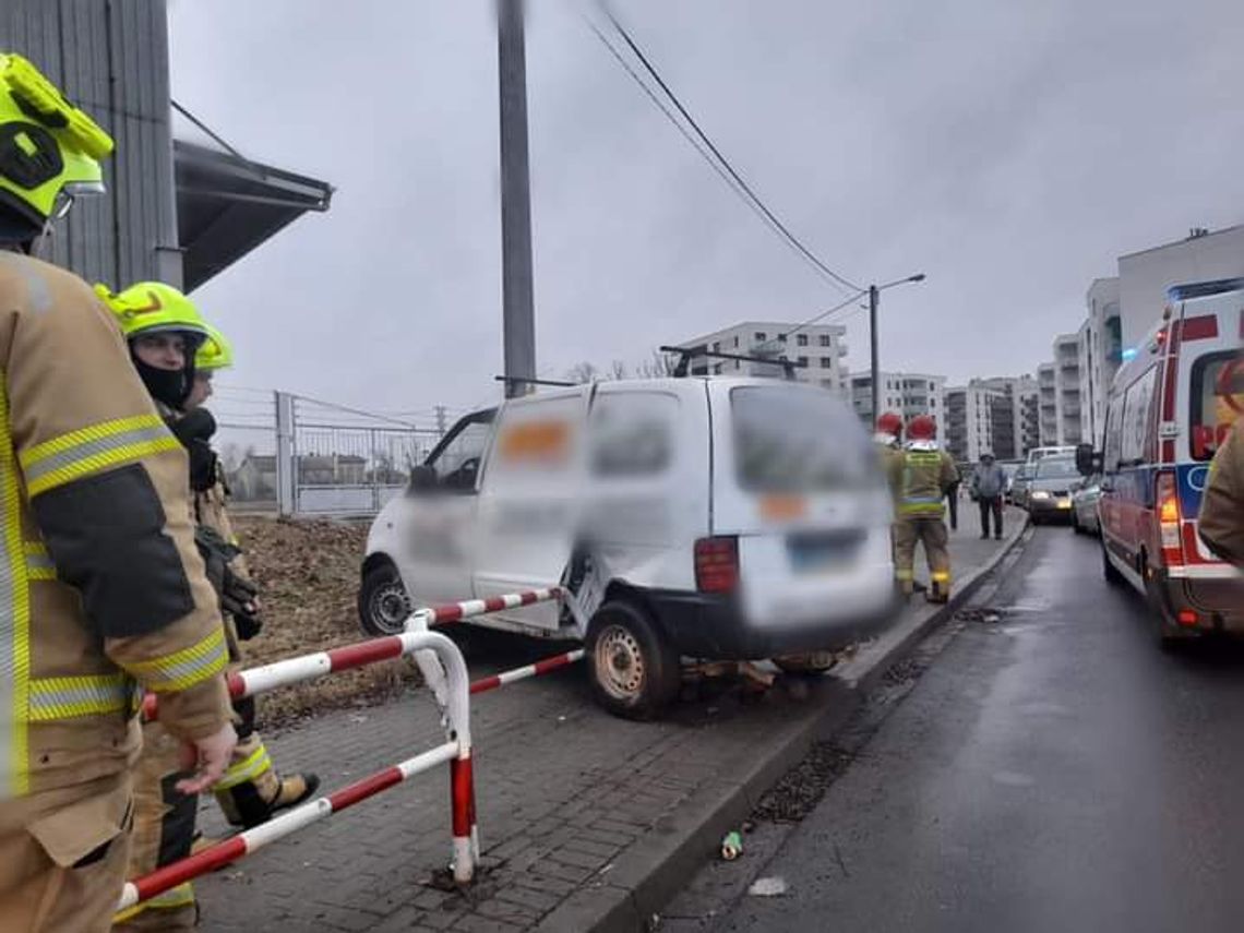 Kierowca wjechał w pieszych! Niebezpiecznie na Kolejowej