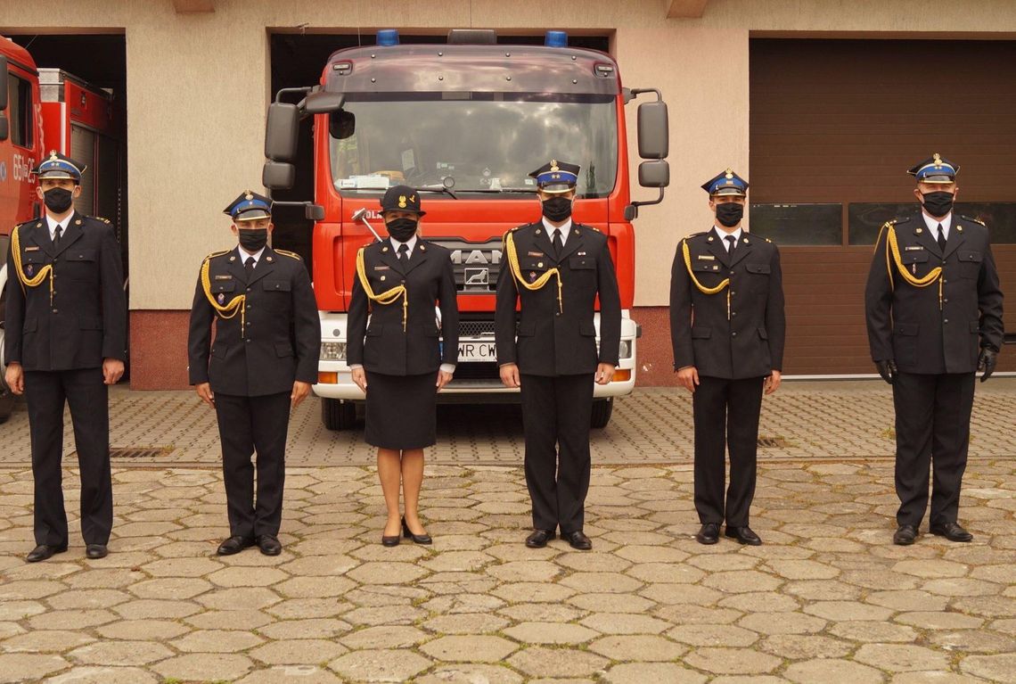 Komendant ze stopniem brygadiera. Ale nie tylko on