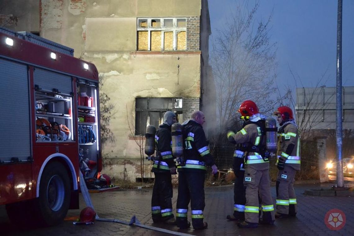 Który to już pożar przy Gnieźnieńskiej? (galeria/wideo)