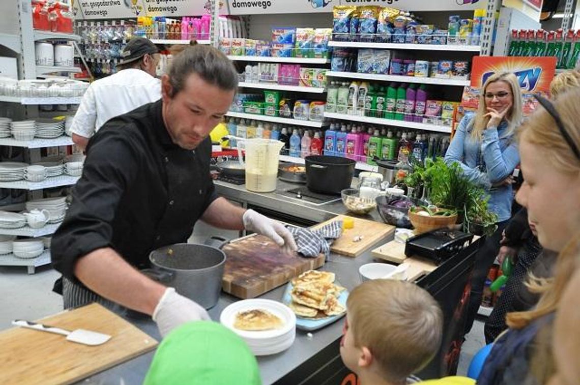 MasterChef karmił wrześnian pancakesami (galeria)