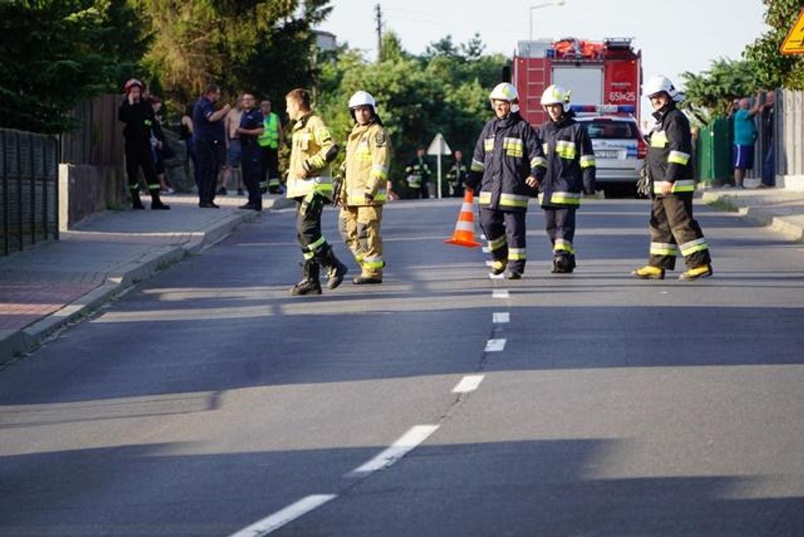 Niewybuch w Dłusku przyczyną blokady drogi wojewódzkiej (galeria)