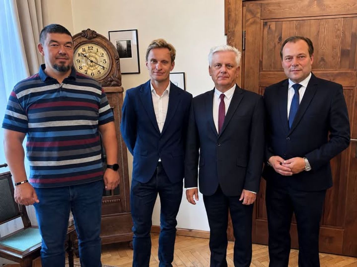 Nowa hala lekkoatletyczna we Wrześni ? Nowa hala lekkoatletyczna we Wrześni ?