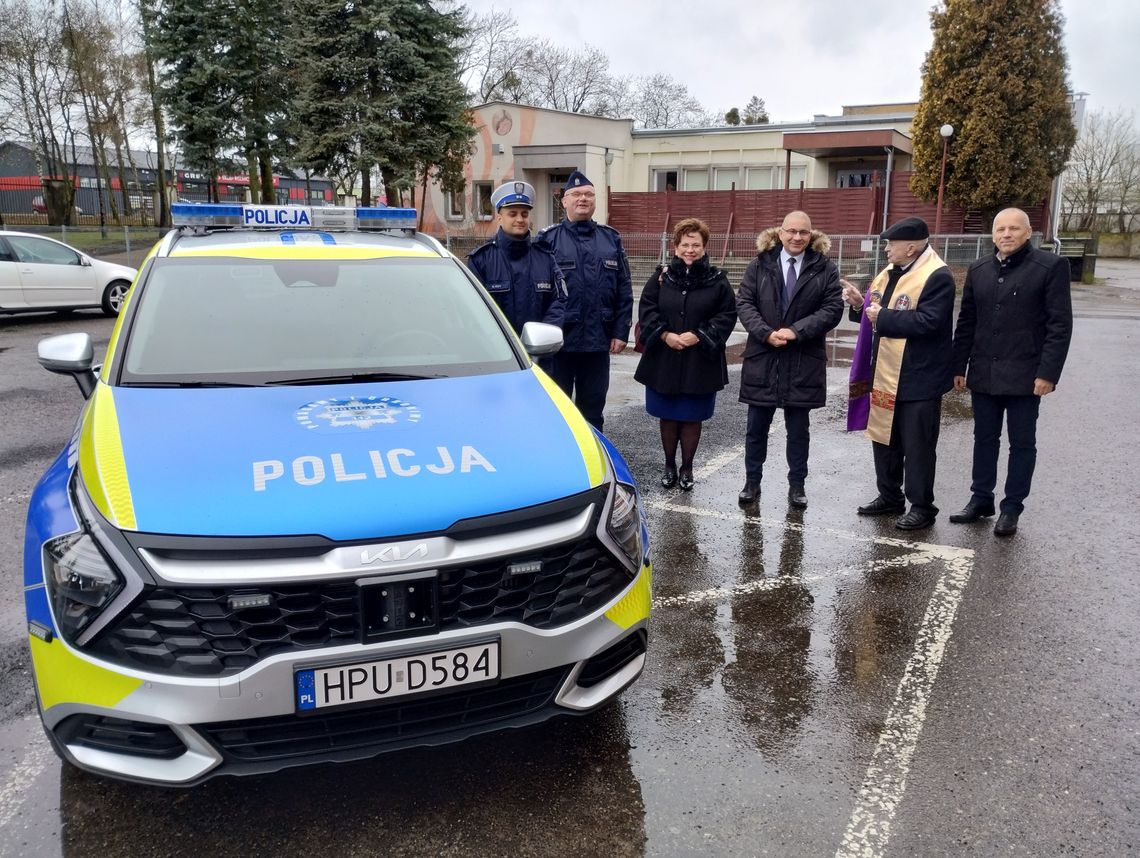 Nowy radiowóz średzkiej policji