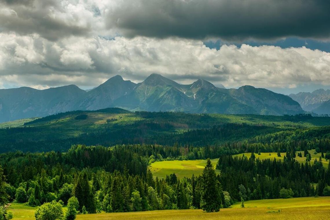 Od gór po fascynujące zabytki – ten region kusi o każdej porze roku