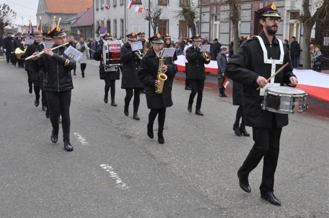 Orkiestra w stanie zawieszenia. Trwają poszukiwania kapelmistrza