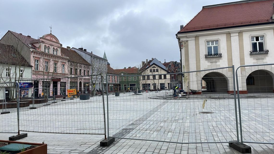 Pierwsze ogródki po pandemii. Strefa gastronomiczna wraca na rynek w Jarocinie