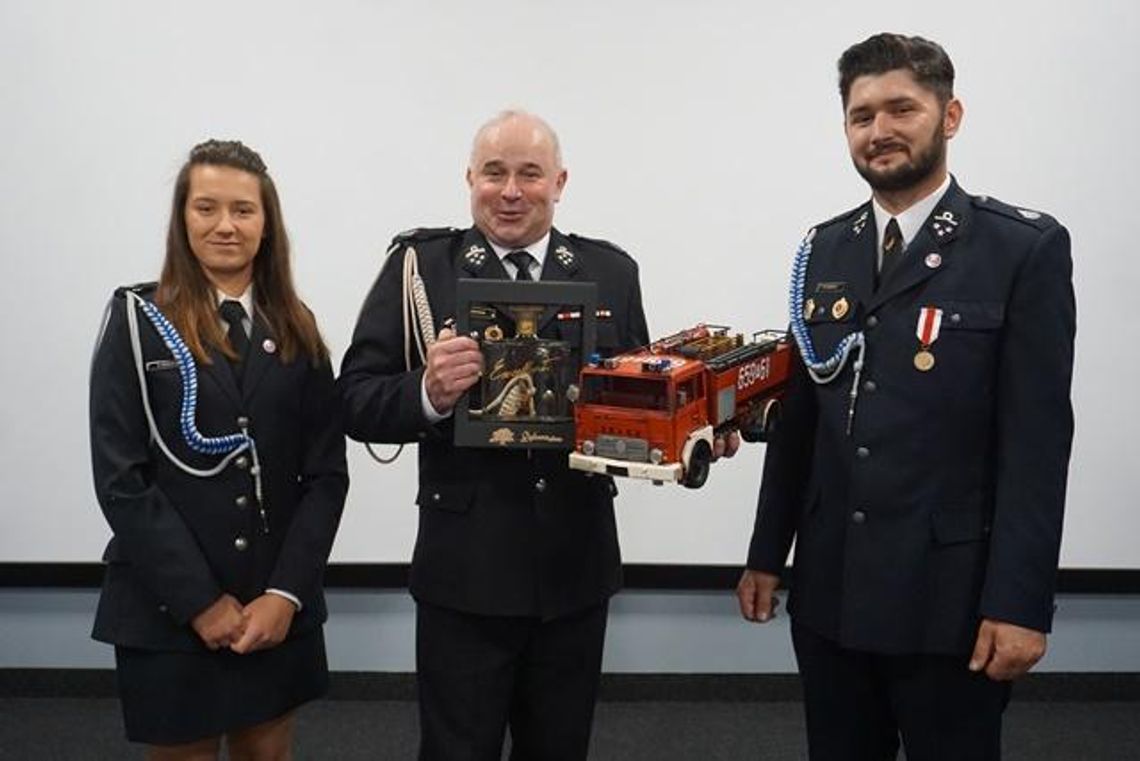 Piotr Sikora pozostał prezesem. W nagrodę dostał samochód (galeria)