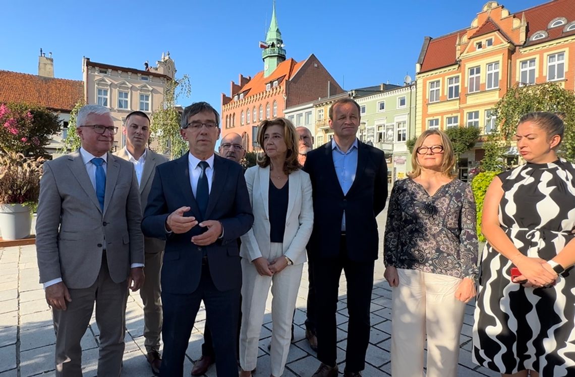 PiS odkrył karty. Na listach wyborczych stare, sprawdzone nazwiska