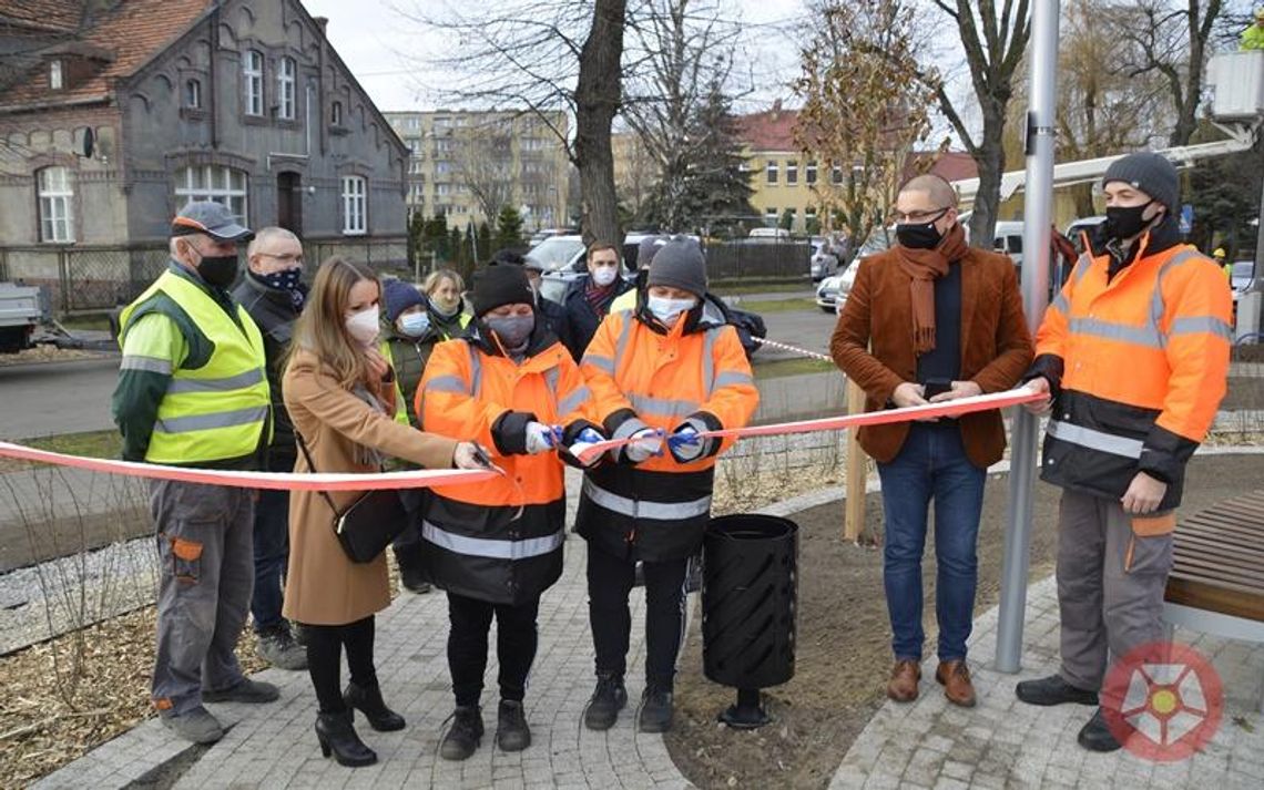 Po kilku miesiącach prac skwer przy ul. Lipowej został otwarty