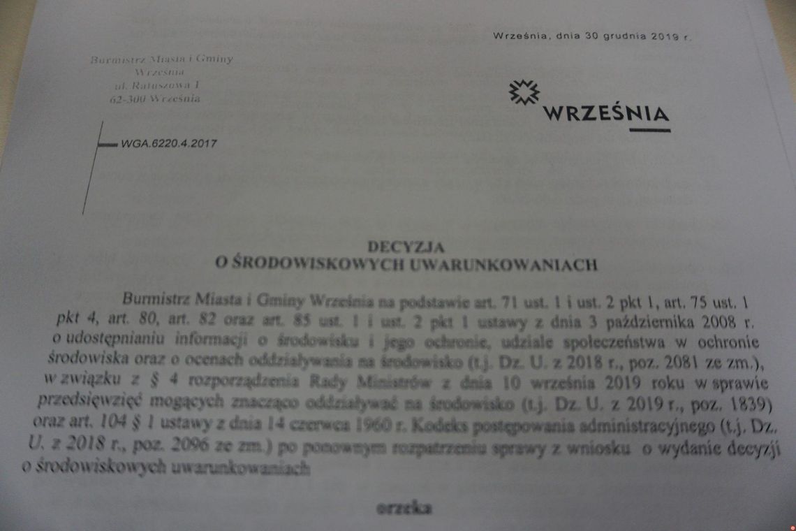 Pozytywna decyzja w sprawie budowy fermy w Kawęczynie. To nie znaczy jednak, że powstanie