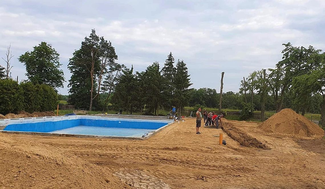 Remont basenu Relaks w Orzechowie na ostatniej prostej